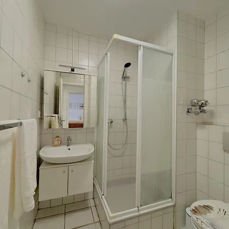 Apartment Dein Mit Queensize Bett Im Erdgeschoss